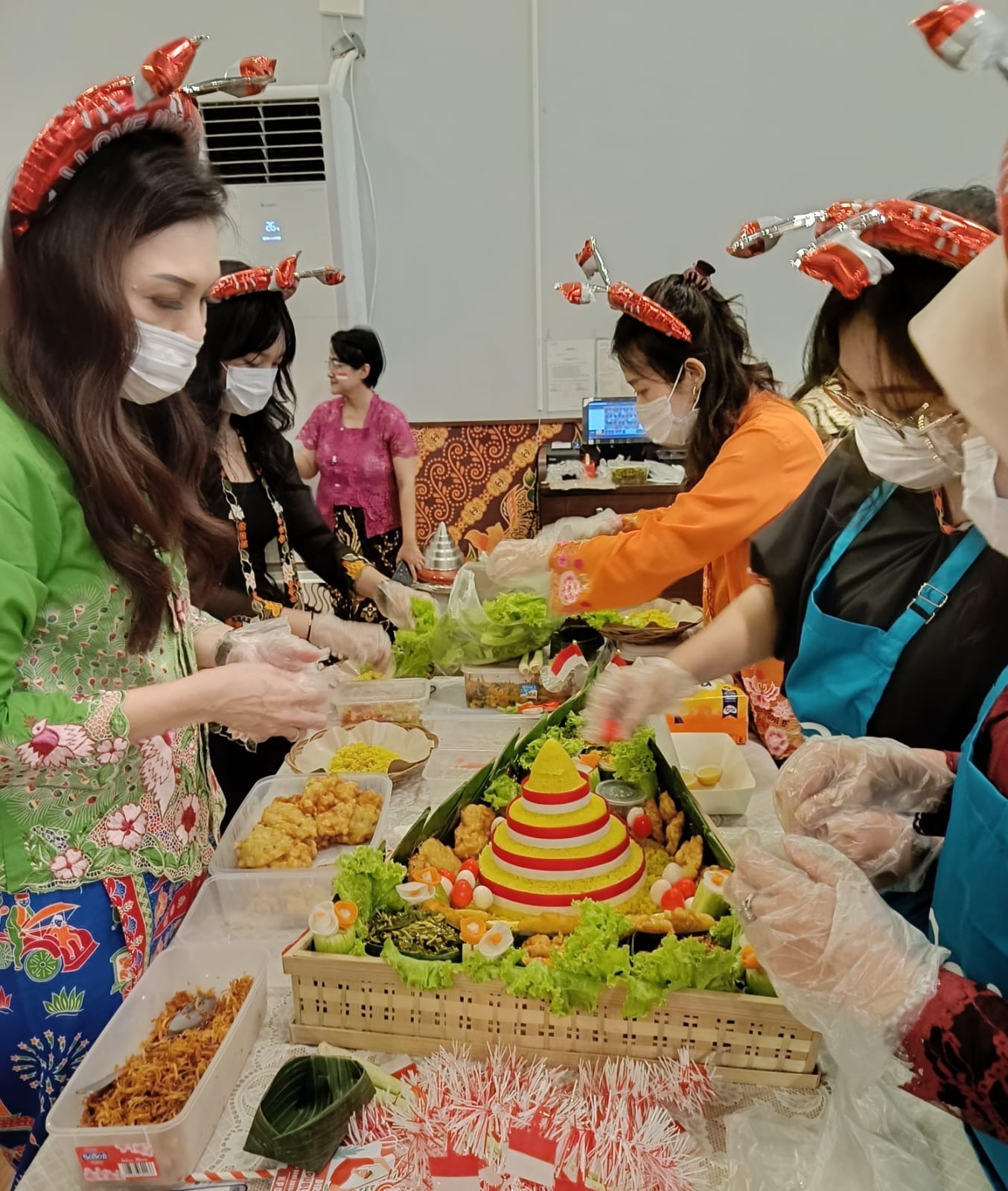 Bank Artha Graha Gelar Lomba Menghias Tumpeng, Wujud Persatuan dalam Keberagaman