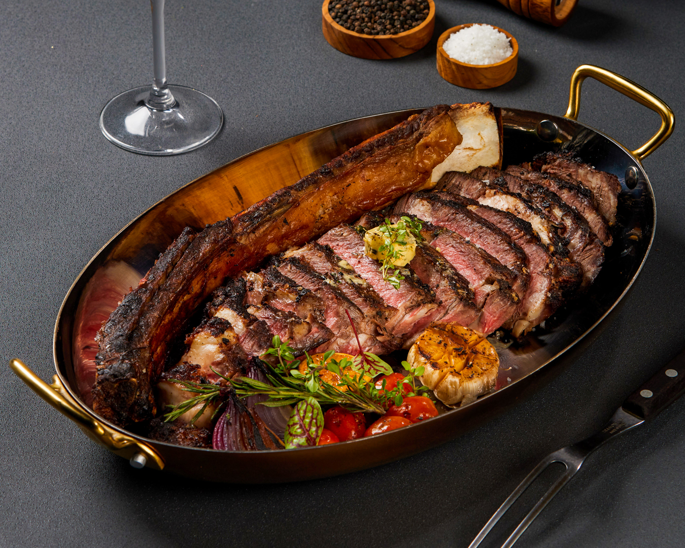 Ini Daftar Menu Cutt & Grill dengan Konsep Mewah dan Artistik