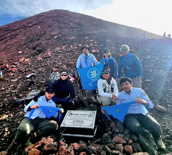  Jangan Panik saat Tersesat di Gunung, Baca Pesan Penting Ini