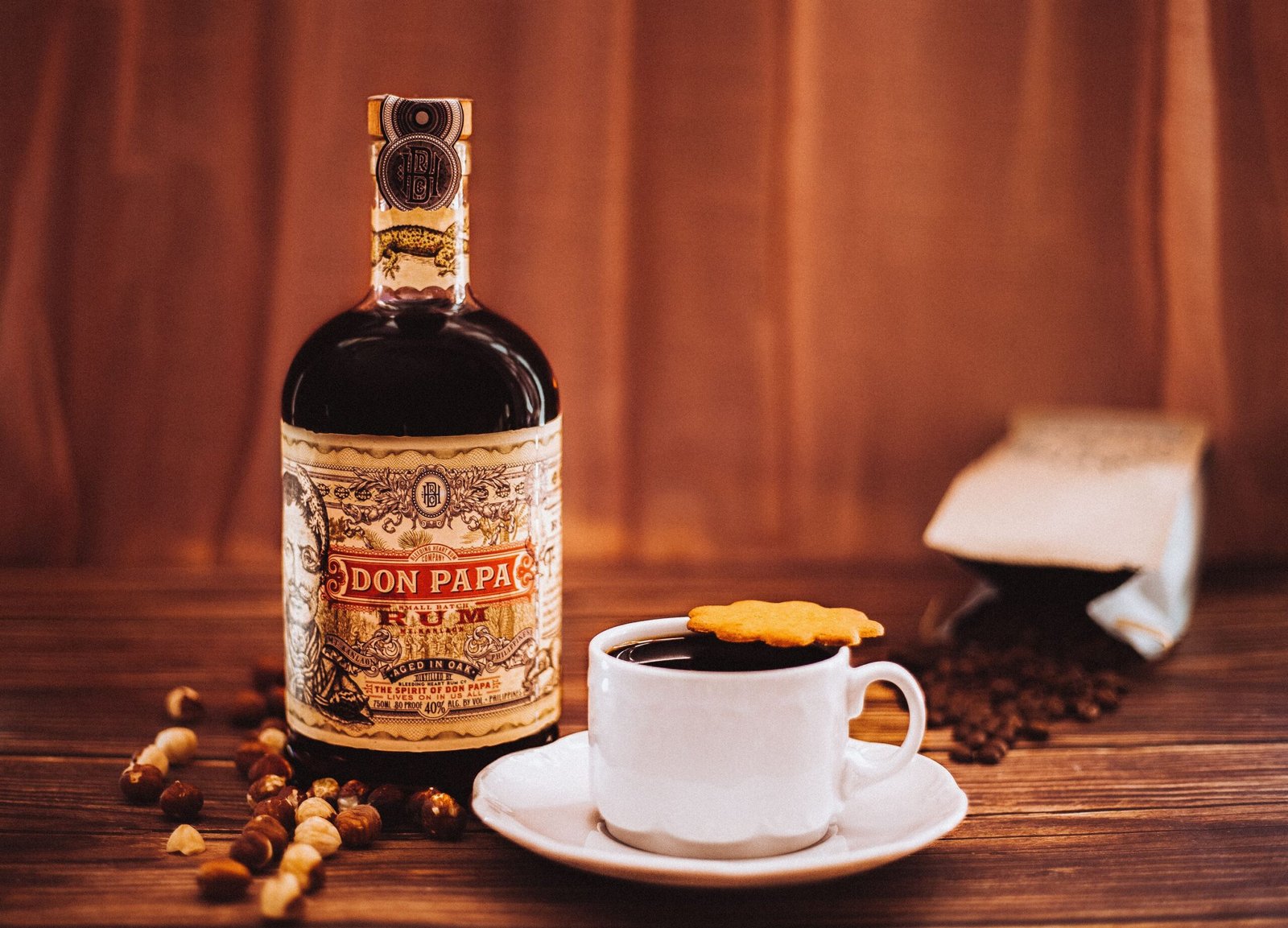 Waspada, Minum Alkohol dan Kopi Picu Lansia Sering Beser