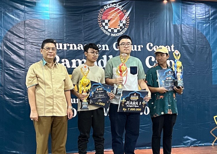 Utut Adianto Tutup Turnamen Catur Ramadhan Cup