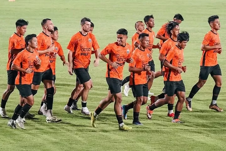 Persija dan Empat Klub Indonesia Diganjar Sanksi FIFA