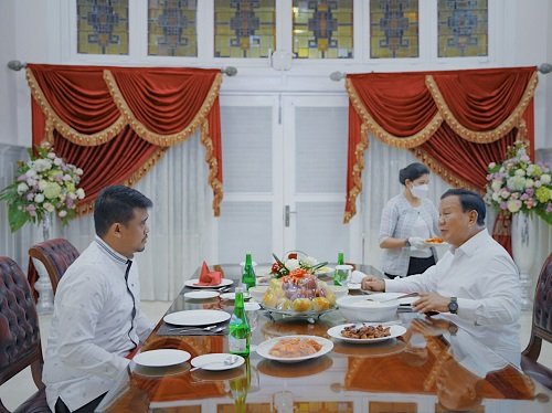 Wah, Prabowo Subianto Doyan Banget Roti Jala Khas Medan