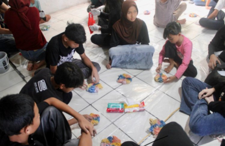 Di Pojok Gang Satoe: Anak-Anak Belajar Bicara Dan Percaya Diri