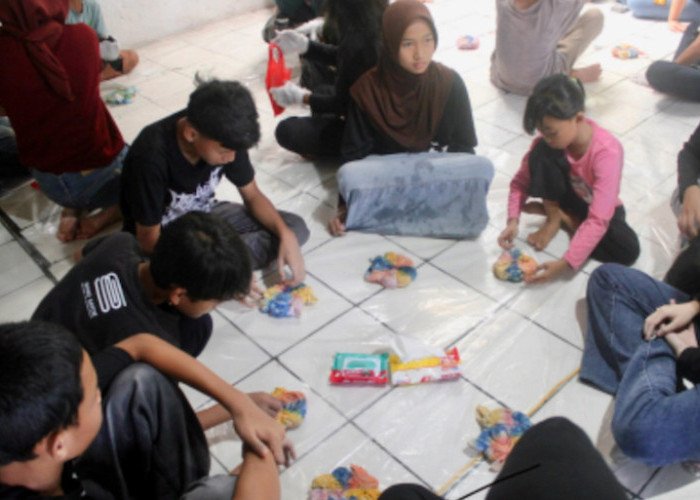 Di Pojok Gang Satoe: Anak-Anak Belajar Bicara dan Percaya Diri