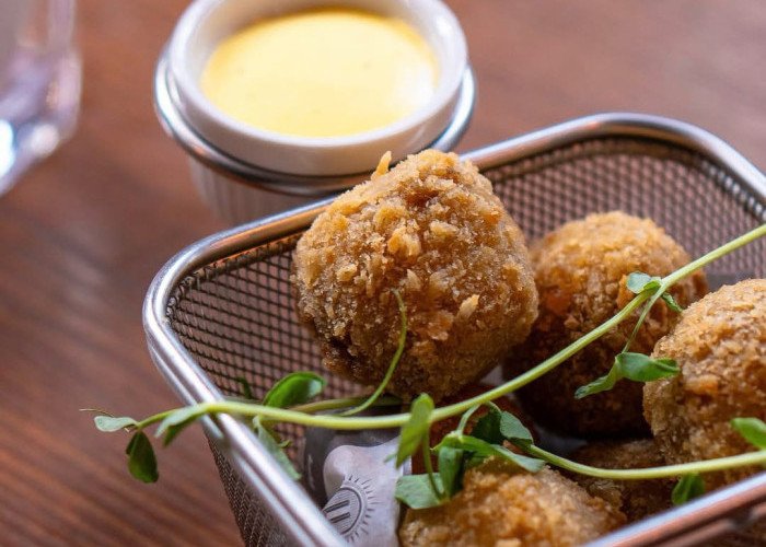 Ketika Spanyol Bertemu Sumatera, Kejutan Rasa dalam Rendang Beef Croquetas Khas Odin