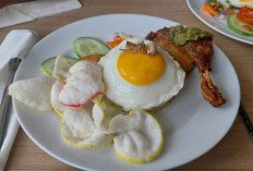 Dari Bekasi, Nasi Goreng Bebek Sambal Hijau Menyentuh Hati